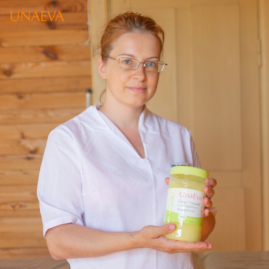 UNAEVA Гель-скраб для тела с экстрактом водорослей с увлажнением и смягчением кожи